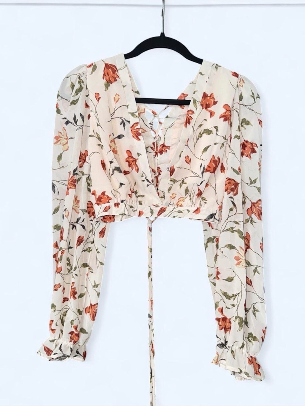Y2K Blush J Cream Floral Tie-Front Crop Blouse with Rust Blooms